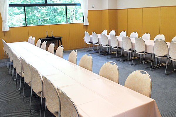 待合室（洋室）